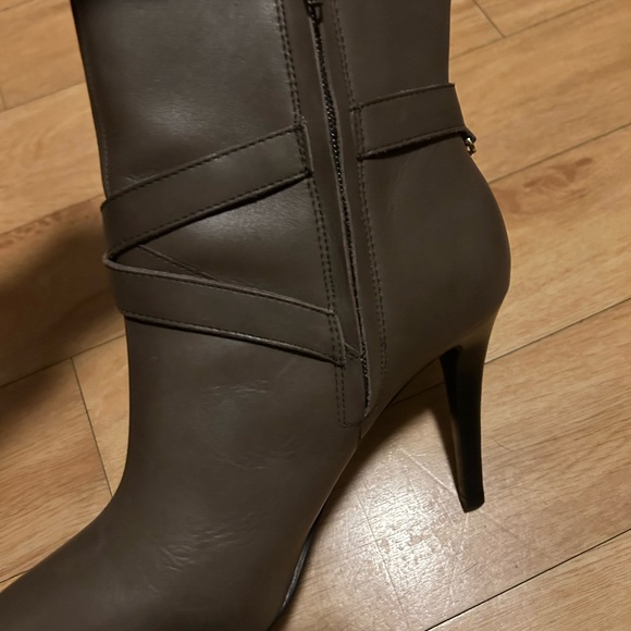 Ralph Lauren unique leather stiletto boots they are so different fabulous - Picture 5 of 15